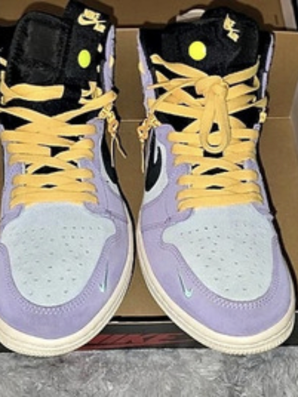 Nike Air Jordan 1 High Top Sneakers in Purple & Black - Picture 2 of 8